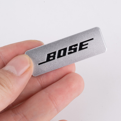 Logo elettrico in nichel ultra-sottile con colore personalizzato e garantito 100% QC o test
