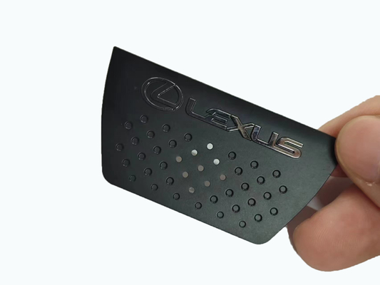 Segnaletica del logo elettroformato per l'automotive personalizzata con materiali e installazione OEM