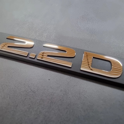 Logo personalizzato Logo auto in metallo accettato L'aggiunta perfetta alla tua strategia di branding
